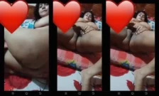 Horny Desi Girl Fingering