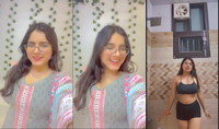 Sexy Desi girl Shows Her Big Boobs and pussy